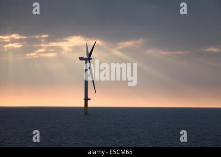 Gwynt y Mor-Windpark vor der Küste Nord-Wales während der Bauphase im Jahr 2014. Stockfoto