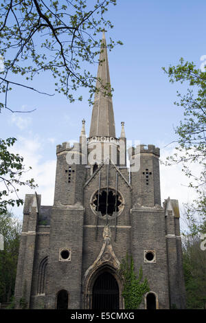 Verfallene Kapelle in Abney Park Cemetery, Stoke Newington, London. Stockfoto