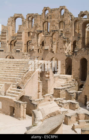 Römisches Amphitheater (drittgrößte und am besten erhaltenen in der modernen Welt), El Jem, Tunesien Stockfoto