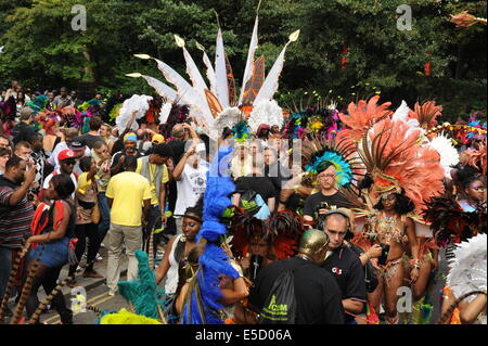 Andrang beim Notting Hill Carnival Stockfoto