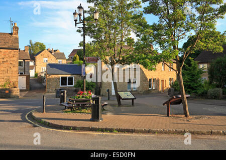 Der Platz Eyam Pest Dorf, Derbyshire, Peak District National Park, England, UK. Stockfoto