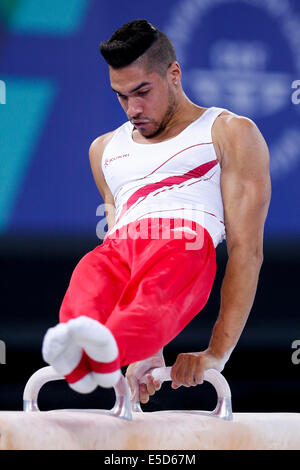 Glasgow, Schottland. 28. Juli 2014. Glasgow 2014 Commonwealth Games Day 5. Künstlerische Gymnastik. Louis Smith aus England in Aktion am Pauschenpferd während des Finales Team. Bildnachweis: Aktion Plus Sport/Alamy Live-Nachrichten Stockfoto