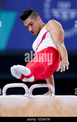 Glasgow, Schottland. 28. Juli 2014. Glasgow 2014 Commonwealth Games Day 5. Künstlerische Gymnastik. Louis Smith aus England in Aktion am Pauschenpferd während des Finales Team. Bildnachweis: Aktion Plus Sport/Alamy Live-Nachrichten Stockfoto