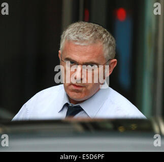 London, UK, 28. Juli 2014. Daniel Taub Botschafter Israels in das Vereinigte Königreich gesehen verlassen die BBC Gebäude in London, UK © WFPA/Alamy Stockfoto