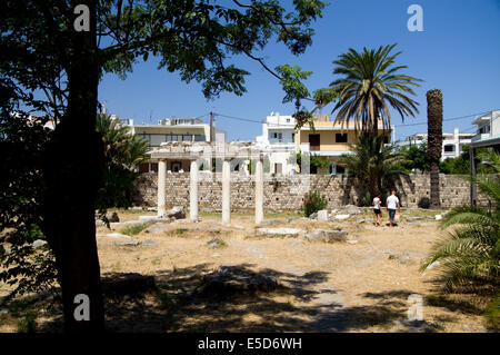 Die restaurierten Spalten der Turnhalle, Western archäologische Zone, Kos-Stadt, Insel Kos, Dodekanes, Griechenland. Stockfoto