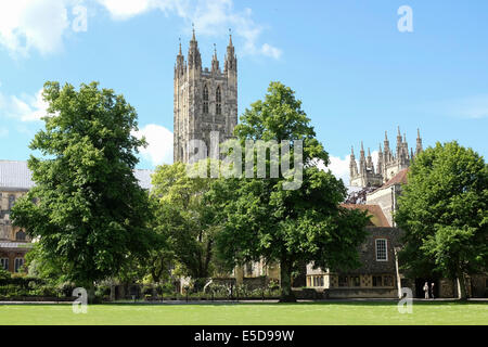 Turm der Kathedrale aus des Königs Schule, Canterbury, England, UK Stockfoto