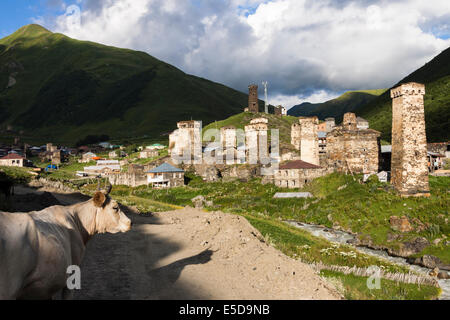 Ushguli, dem höchstgelegenen ganzjährig bewohnten Dorf in Europa. Swanetien, Georgia Stockfoto