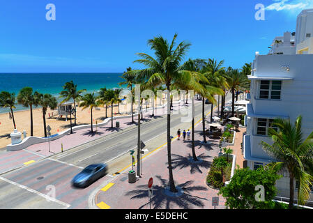 Sunrise Beach in Ft.Lauderdale mit Palmen und Beach-Eintrag verfügen. Stockfoto