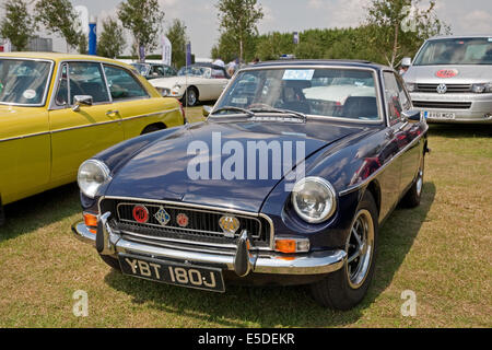 MG 1798CC Sport Baujahr 1971 auf Silverstone Classic Auto Tag Stockfoto