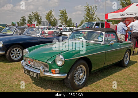 MG 1798CC Sport Baujahr 1965 in Silverstone auf Oldtimer Day Stockfoto