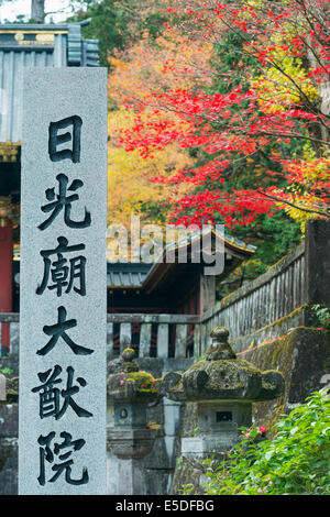 Asien, Japan, Honshu, Präfektur Tochigi, Nikko Schrein; UNESCO-Weltkulturerbe, Herbstfärbung Stockfoto