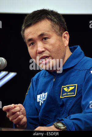 29. Juli 2014, Tokyo, Japan - spricht japanischer Astronaut Koichi Wakata während einer Pressekonferenz vor dem Japan National Press Club in Tokio auf Dienstag, 29. Juli 2014. Wakata, der erste japanische Kommandant der internationalen Raumstation, landete in Kasachstan an Bord eines russischen Sojus-Raumschiff nach seiner Rückkehr zur Erde am 14. Mai nach Abschluss einer sechsmonatigen Mission im Raum.  (Foto von Natsuki Sakai/AFLO) Stockfoto