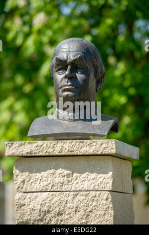 Bust, Denkmal für Vater Sebastian Kneipp, Kurort, Bad Nauheim, Hessen, Deutschland Stockfoto