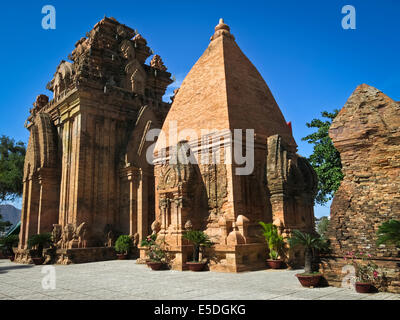 Po Nagar Cham Towers in der Nähe von Nha Trang Stockfoto