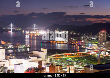 Asien, Japan, Kyushu, Nagasaki, Nagasaki Bucht bei Nacht Stockfoto