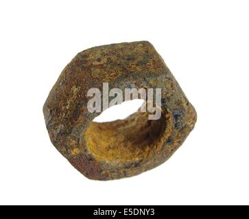 alte Mutter auf weißem Hintergrund Stockfoto