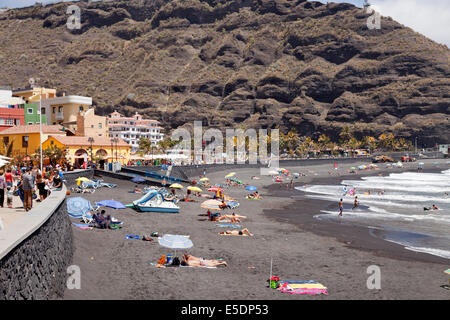 schwarzer Sandstrand Strand von Puerto de Tazacorte, La Palma, Kanarische Inseln, Spanien, Europa Stockfoto