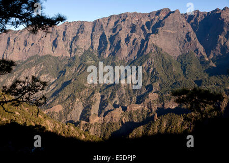 Blick von La Cumbrecita, über die Andscape im Inneren des Kraters, Caldera de Taburiente National Park, La Palma, Kanarische Inseln, S Stockfoto