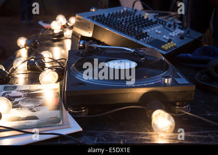 DJ-Equipment in einem club Stockfoto