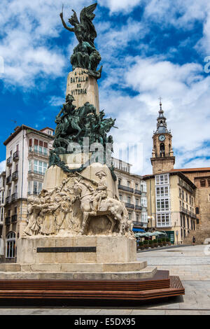 Denkmal für die Schlacht von Vitoria in Plaza De La Virgen Blanca, Vitoria-Gasteiz, Alava, Baskisches Land, Spanien Stockfoto