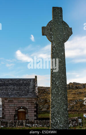 Maclean's Cross auf der Isle of Iona. Dieses hohe frei stehende Kreuz wurde vermutlich im 15. Jahrhundert errichtet. Stockfoto