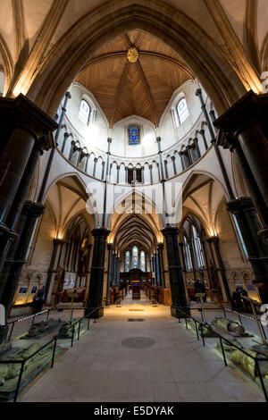 Das seltene kreisförmigen Schiff der Temple Church. Die Kirche ist ein späten 12. Jahrhundert Kirche in London zwischen Fleet Street Stockfoto