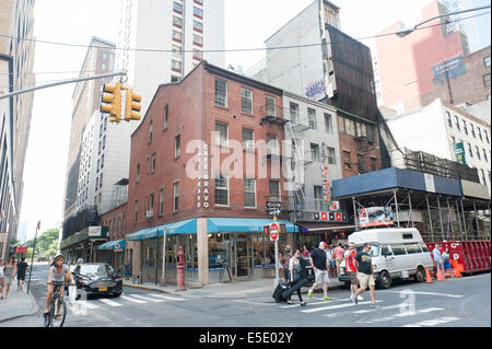 Greenwich und Rektor Straßen im Financial District von Manhattan. Die drei Häuser an der Ecke Datum von 1799-1800. Stockfoto