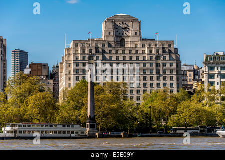 Shell Mex House befindet sich eine Grade II Listed Building am Strand Nummer 80, London. Im großen und ganzen Art-Deco-Stil Stockfoto