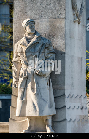 Der Tower Hill Memorial ist ein Commonwealth War Graves Commission Kriegsdenkmal auf der Südseite des Trinity Square Gardens, London Stockfoto