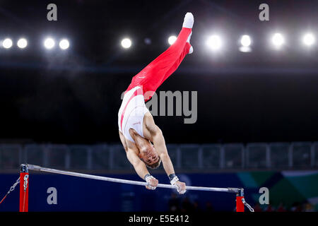 Glasgow, Schottland. 29. Juli 2014. Glasgow 2014 Commonwealth Games Day 6. Künstlerische Gymnastik. Max Whitlock von England in Aktion auf der horizontalen Leiste während das Herren-Team-Finale. Bildnachweis: Aktion Plus Sport/Alamy Live-Nachrichten Stockfoto