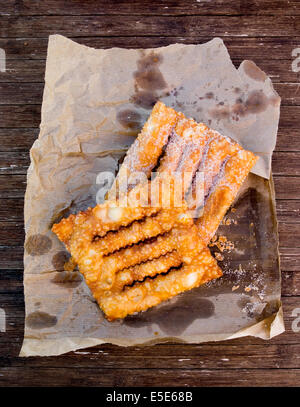 Coscorroes, typische Kuchen aus Alentejo, Portugal. Portugiesische Kuchen. Stockfoto