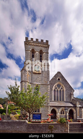 Floral Anker außerhalb Pfarrkirche St. Michaels in der Fischerei Dorf Bier, South Devon, UK. Stockfoto