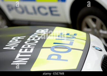 Grösseres Manchester Polizei GMP ANPR Interceptor Polizeifahrzeug in Livree abgebildet livrierter Motorhaube des BMW 3er Reihe Polizeiauto w Stockfoto