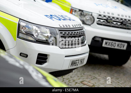 Grösseres Manchester Polizei GMP ANPR Interceptor Polizeifahrzeug in Livree abgebildet livrierter Motorhaube des BMW 3er Reihe Polizeiauto w Stockfoto