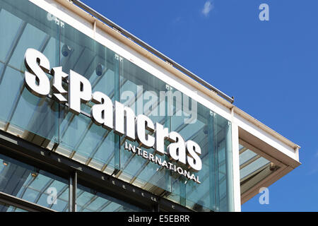 St. Pancras International Bahnhof anmelden Stockfoto