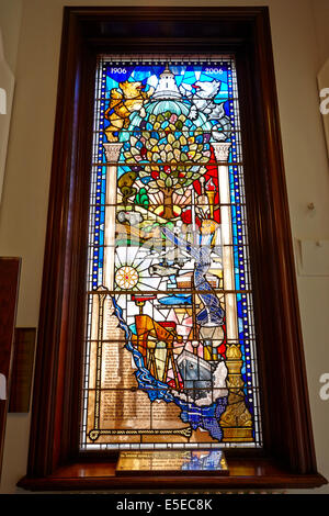 Belfast Rathaus hundertjährigen Fenster Glasfenster in der Belfast City Hall in der Innenstadt Stockfoto