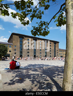 Blick auf die Kornkammer Komplex, Granary Square in London. VEREINIGTES KÖNIGREICH. Stockfoto