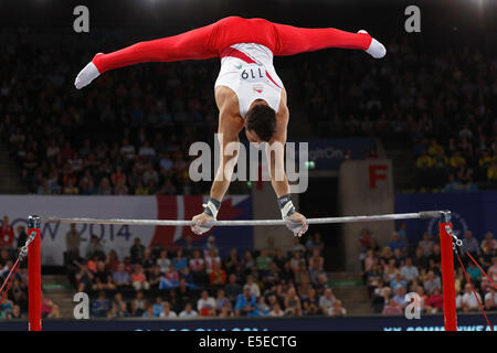 SSE Hydro, Glasgow, Schottland, Großbritannien, Dienstag, Juli 2014. Der englische Kristian Thomas auf der horizontalen Stange während des Artistic Turnen Team Competition bei den Commonwealth Games in Glasgow 2014 Stockfoto