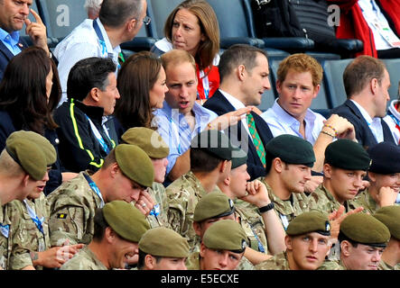 Glasgow, Schottland. 29. Juli 2014. Sebastian Coe, Herzog und Herzogin von Cambridge und Prinz Harry Sichtung bei den Commonwealth Games, Glasgow, Schottland 29. Juli 2014. Bildnachweis: KEITH MAYHEW/Alamy Live-Nachrichten Stockfoto