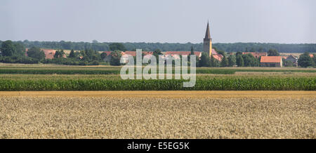 Bukow Dorf in Niederschlesien Sommer in der Nähe von Strzegom Stockfoto