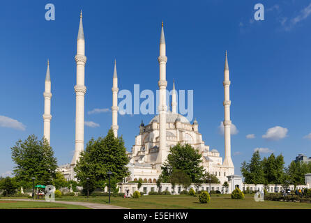 Sabanci Zentralmoschee, Sabancı Merkez Camii, die größte Moschee der Türkei, Merkez Park, Adana, Çukurova, mediterran Stockfoto