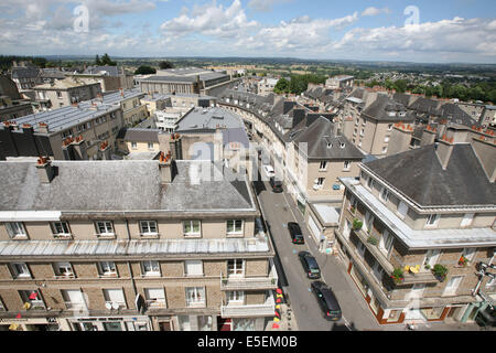 Frankreich, Basse Normandie, Calvados, bocage virois, vire, itineraire des Pelerins des chemins de Saint michel, depuis les hauteurs de la porte horloge, Donjon, Stockfoto