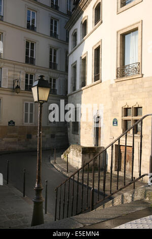 Frankreich, paris 4e, ile de la Cite, quai aux fleurs/ rue des ursins, fausse maison medievale Stockfoto