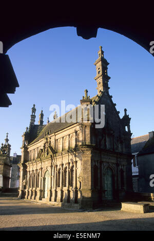 Frankreich, Bretagne, finistere nord, Circuit des enclos paroissiaux, enclos paroissial de Saint Thegonnec, ossuaire, Stockfoto