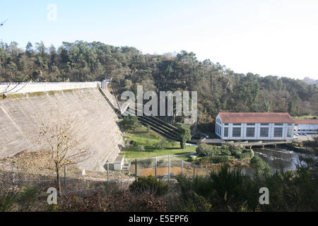 Frankreich, Bretagne, cotes d'Armour, lac de Guerrledan, Barrage edf de Guerrledan, energie, Umwelt, electricite, Stockfoto