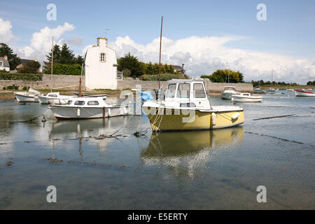 Frankreich, Bretagne, Finistere sud, pays bigouden, lesconil, plage, petits bateaux, Stockfoto