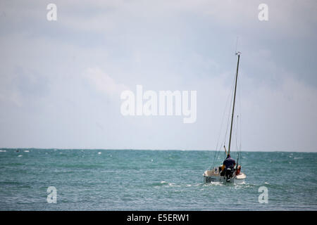 Frankreich, Bretagne, Finistere sud, pays bigouden, lesconil, plage, petits bateaux, Stockfoto