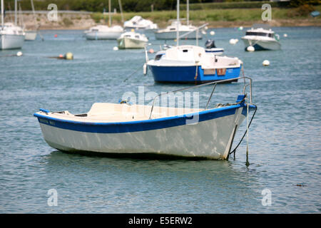 Frankreich, Bretagne, Finistere sud, pays bigouden, lesconil, plage, petits bateaux, Stockfoto