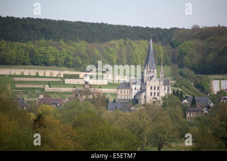 Frankreich, Haute Normandie, Seine maritim, vallee de la Seine, Saint martin de boscherville, abbaye Saint georges, vue depuis un navire sur le fleuve, Stockfoto