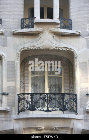 Frankreich, paris 16e, 60 rue la fontaine, fade de l'Hotel Mezzara, propriete de l'education nationale, expositions temporaires, architecte hector guimard, Art nouveau, Stockfoto